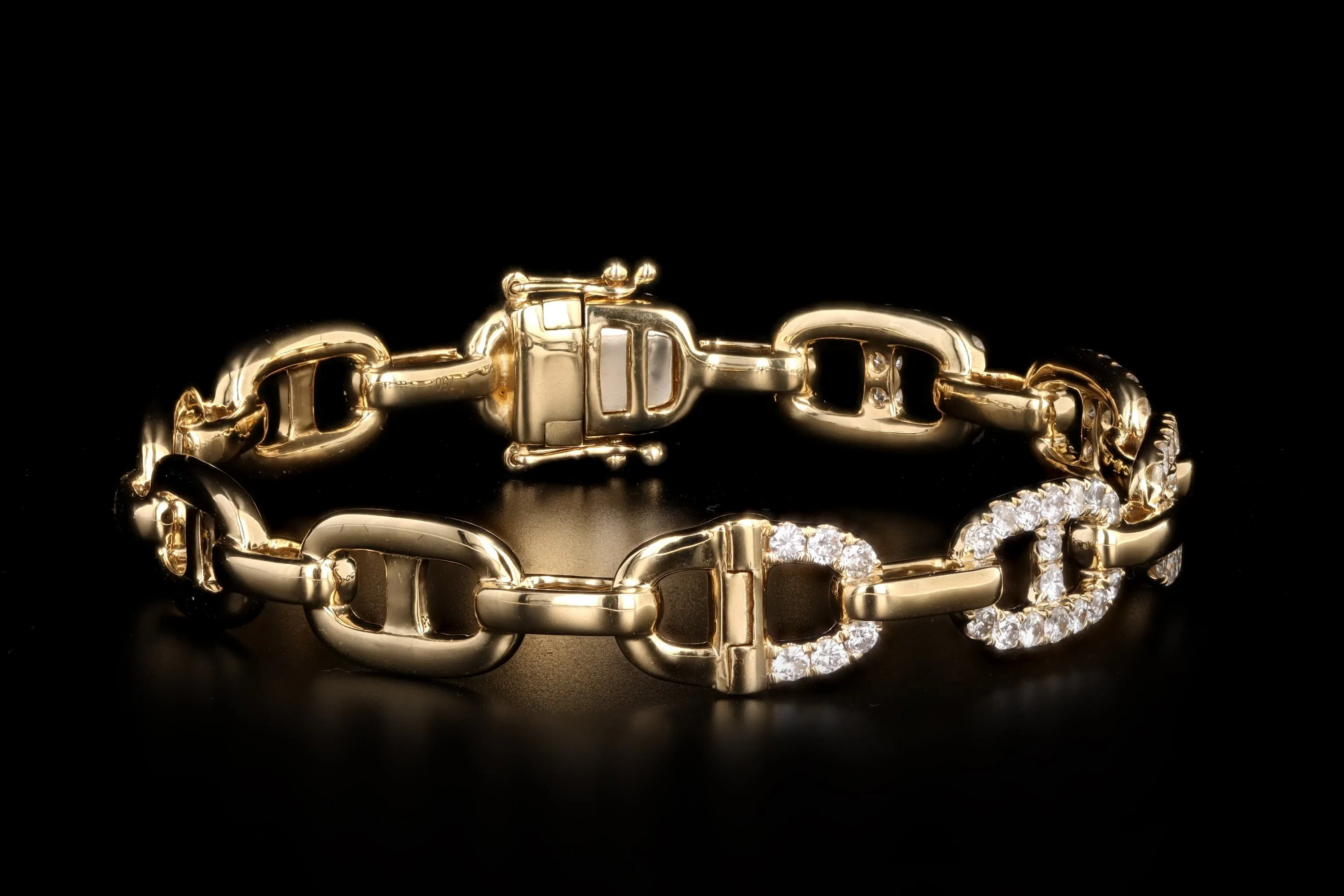 18K Yellow Gold 2.0 Carat Total Weight Diamond Mariner Link Bangle