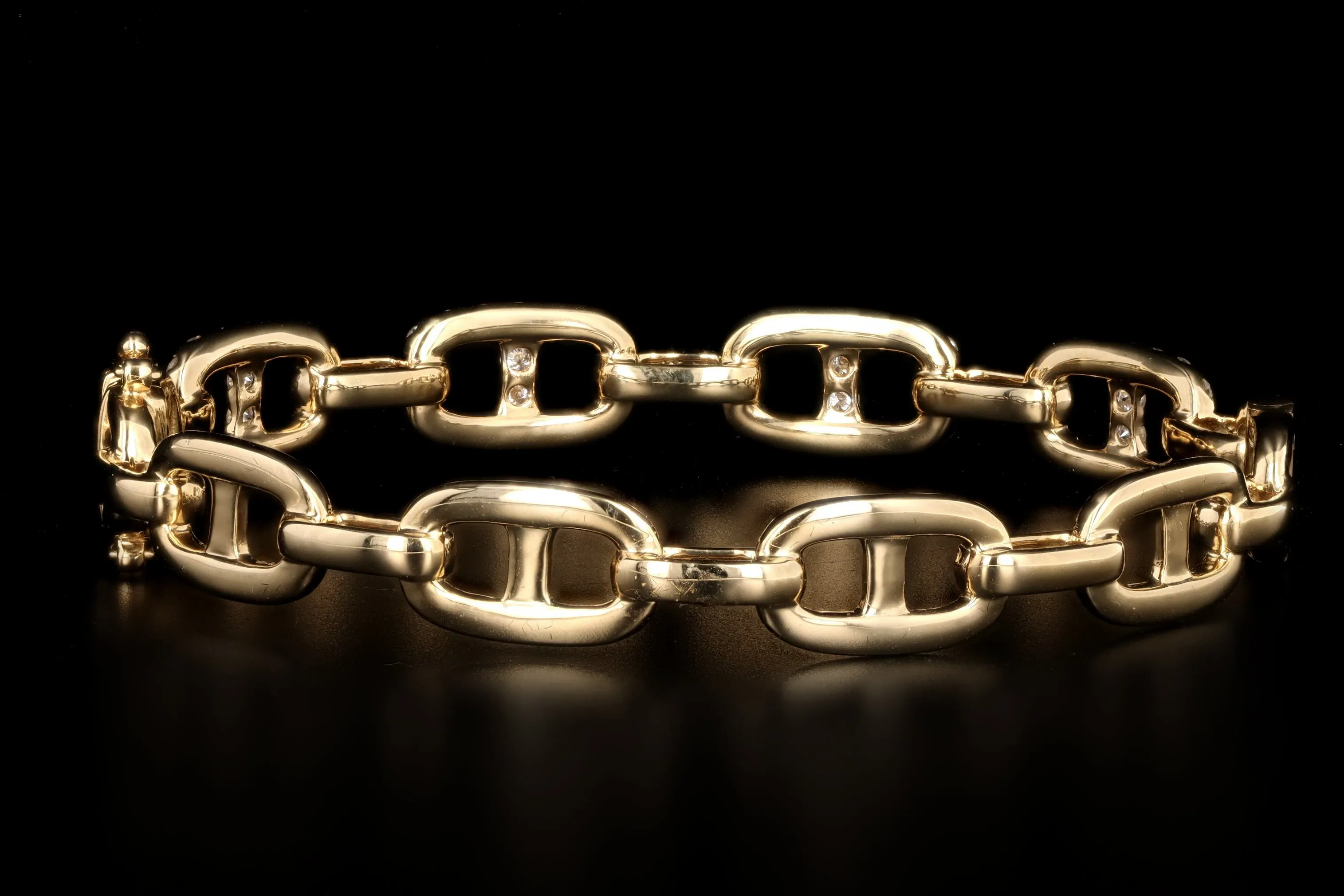 18K Yellow Gold 2.0 Carat Total Weight Diamond Mariner Link Bangle