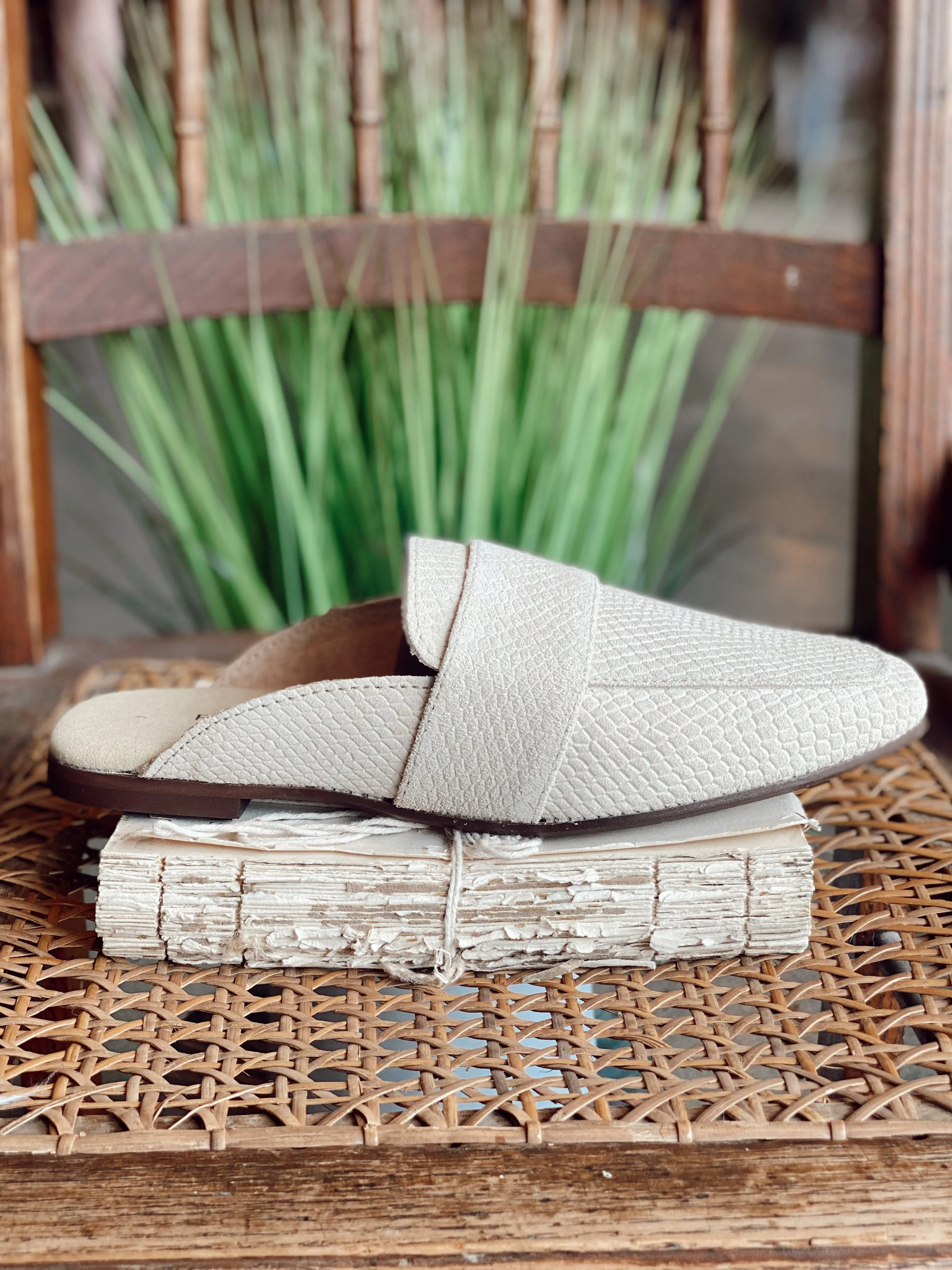AT EASE LOAFER