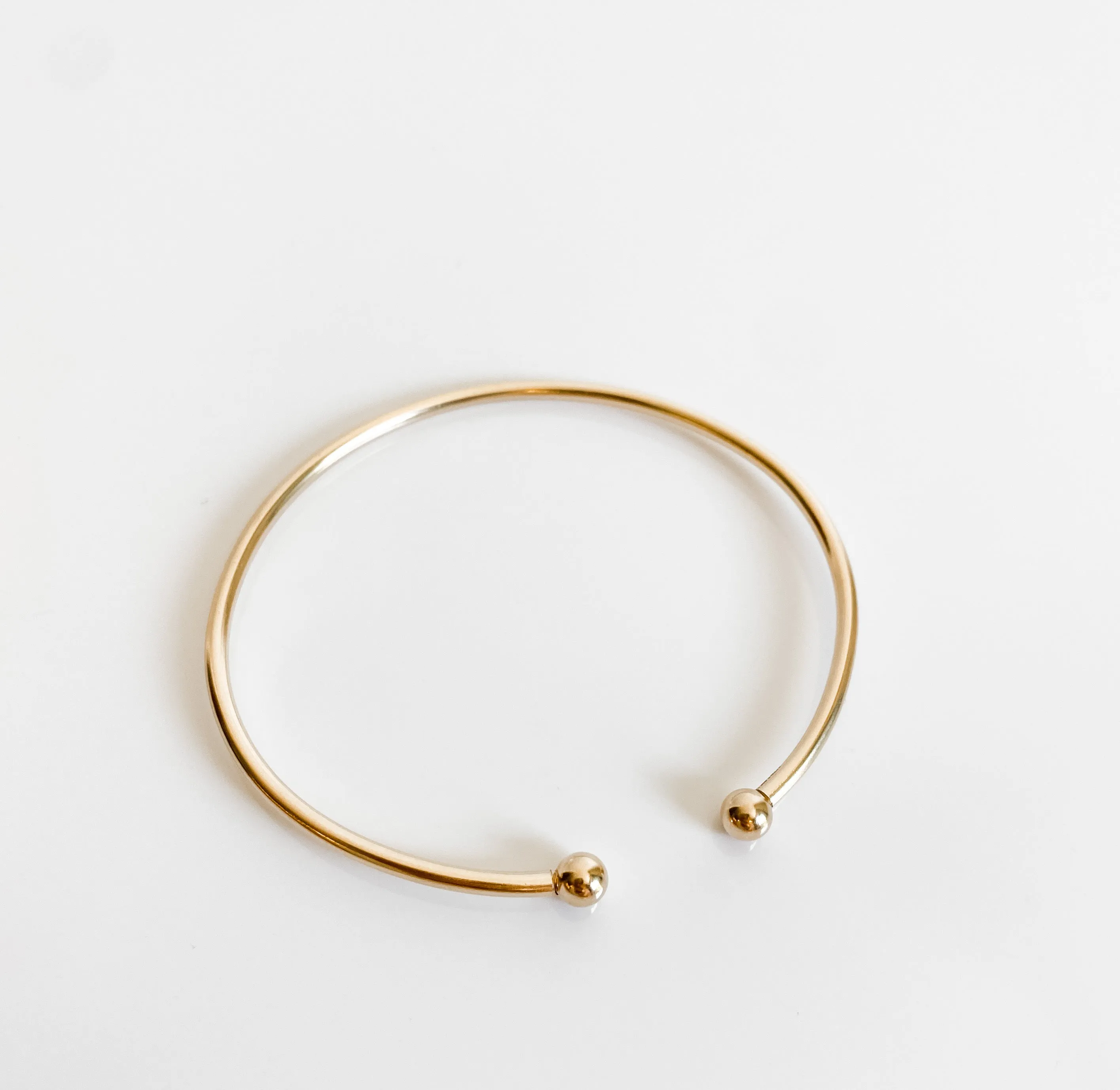BALL BANGLE