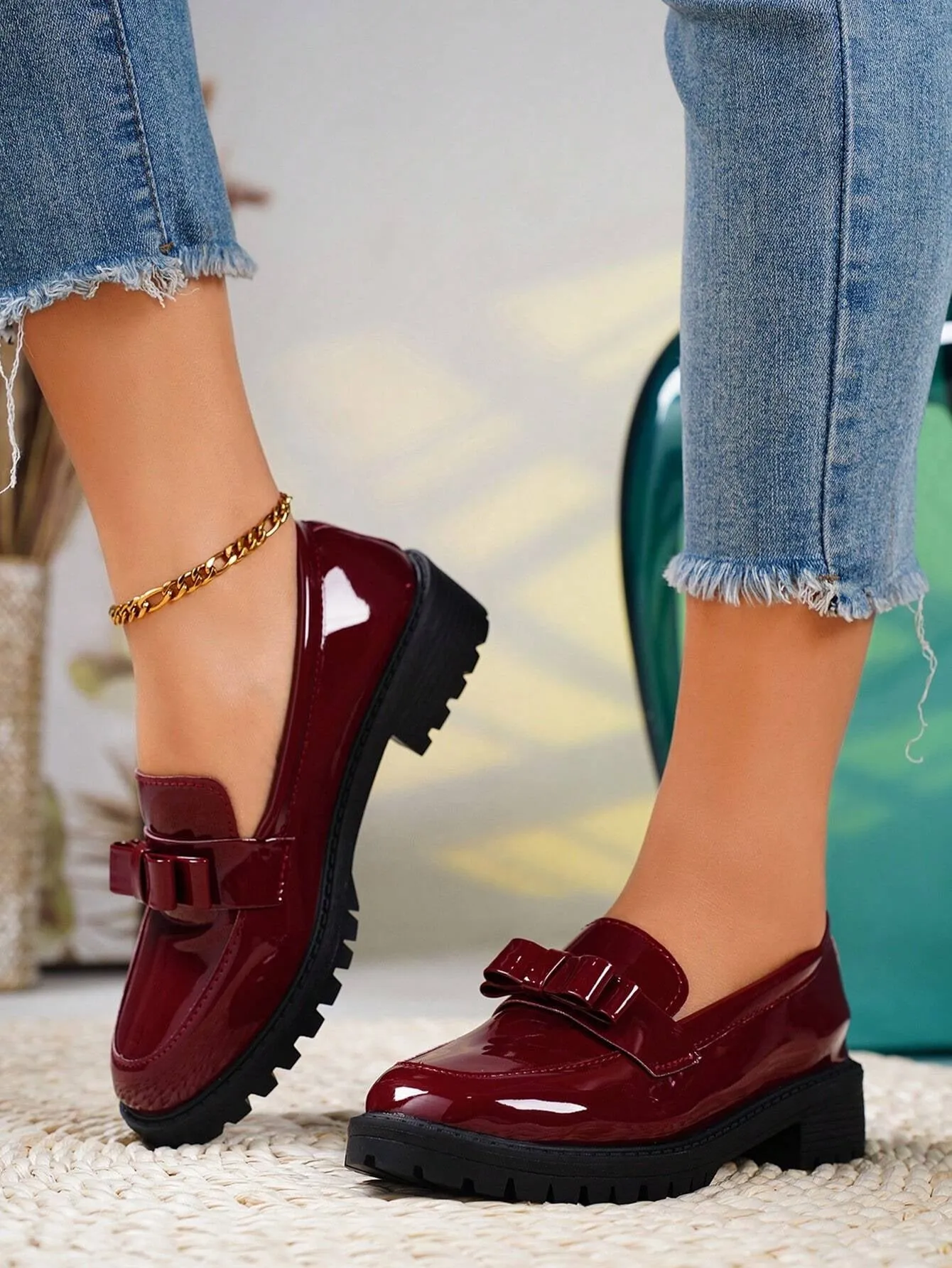 Bow Knot Design Slip-On Loafers