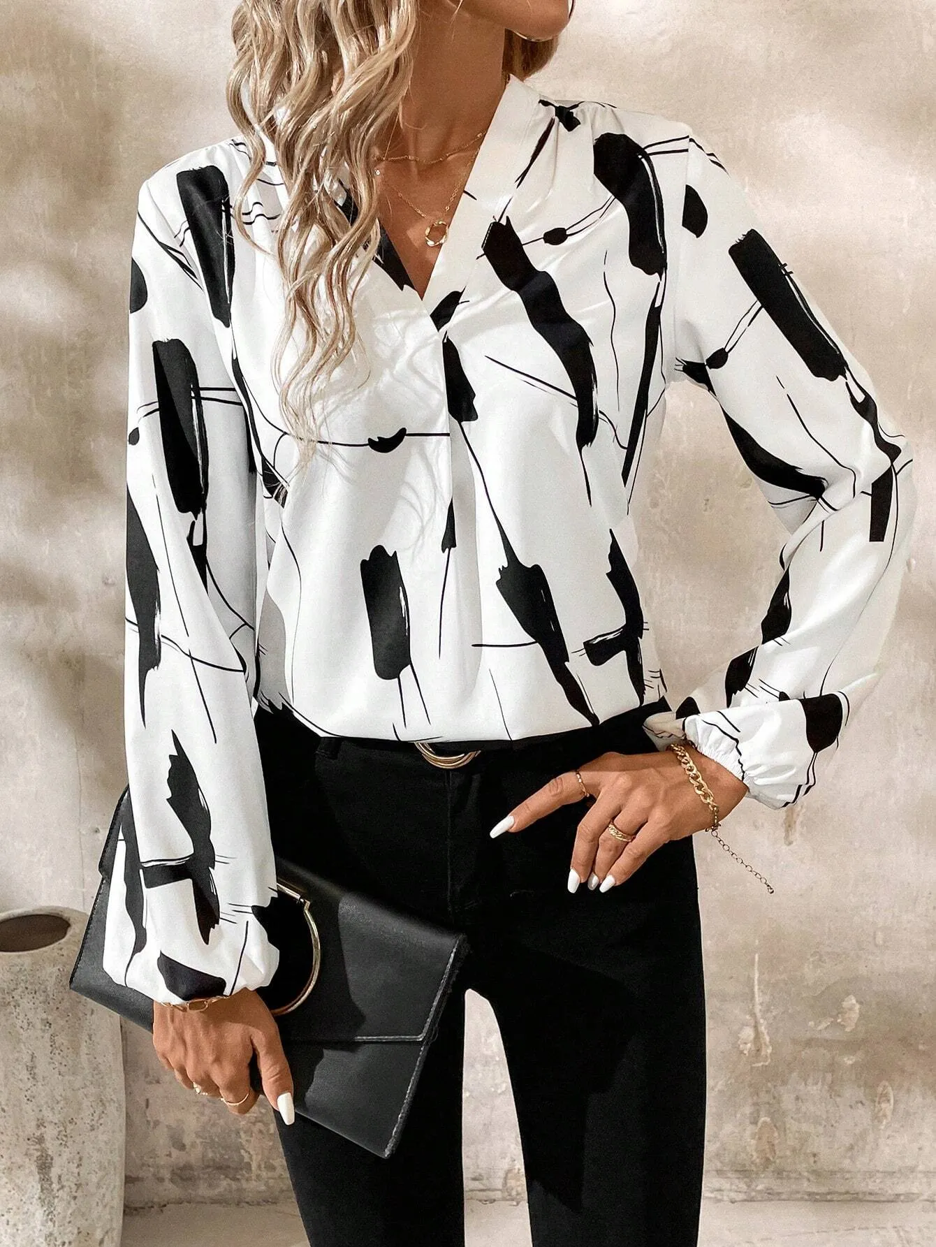 Clasi Women's V-Neck Long Sleeve All-Over Print Blouse