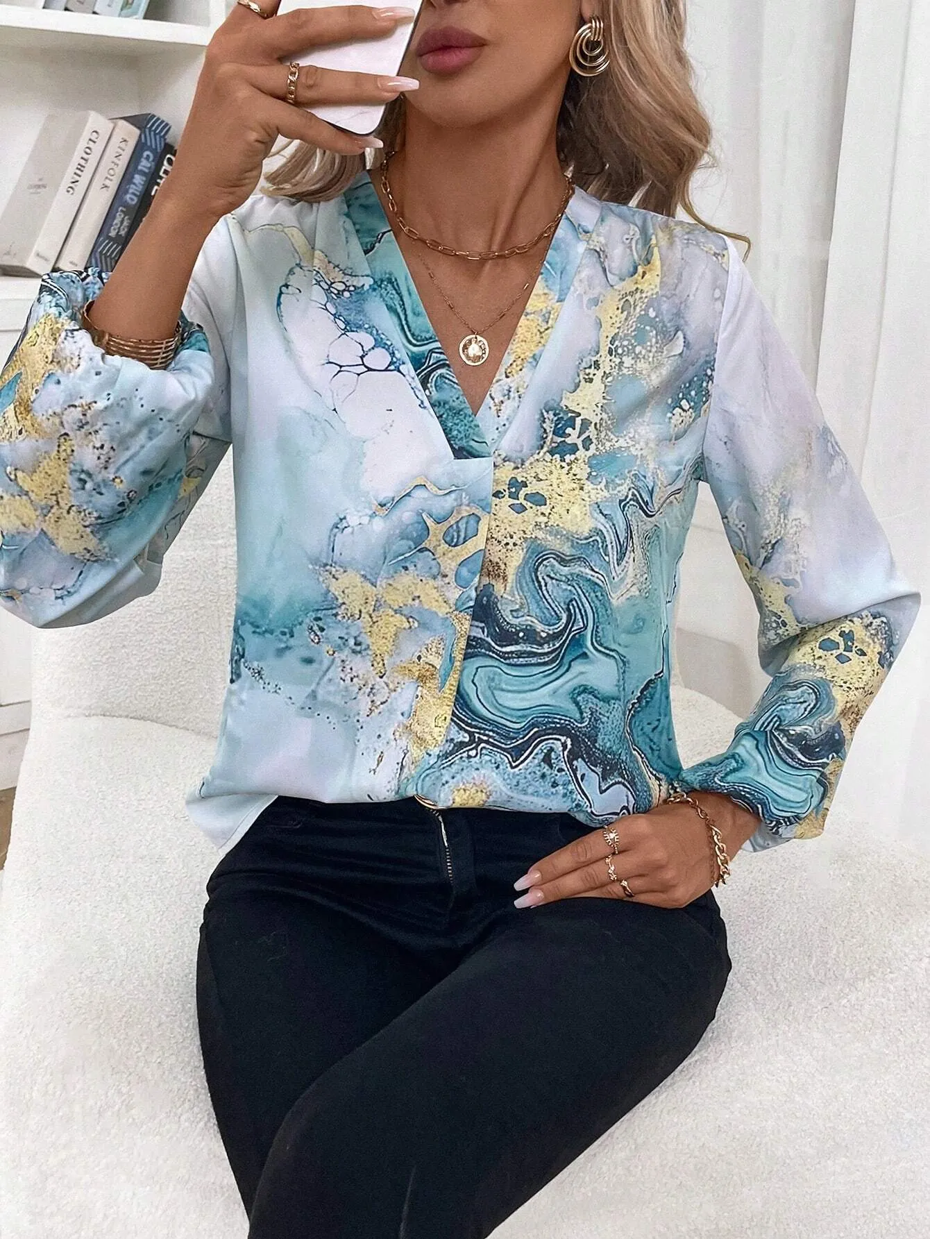 Clasi Women's V-Neck Long Sleeve All-Over Print Blouse
