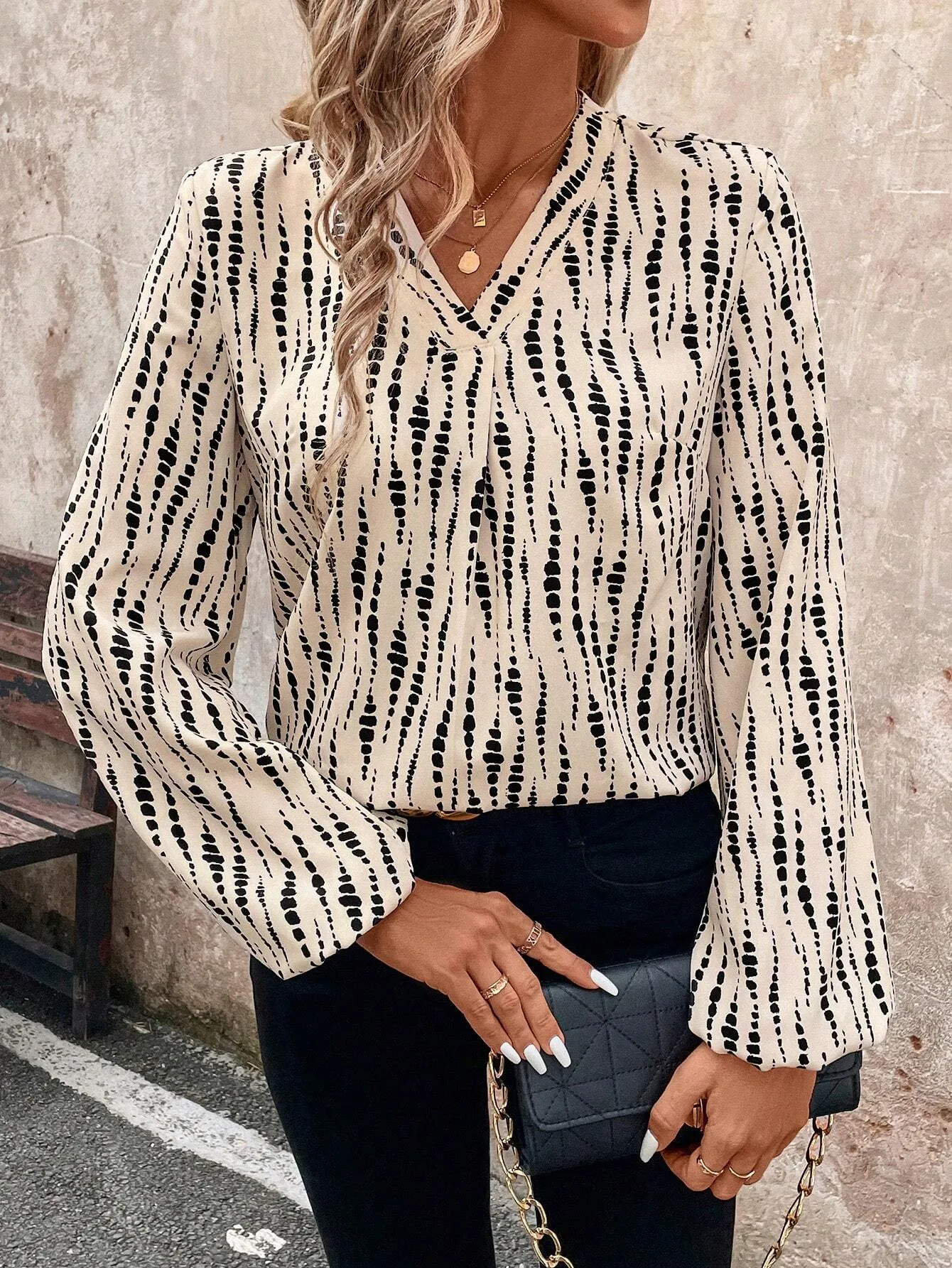 Clasi Women's V-Neck Long Sleeve All-Over Print Blouse