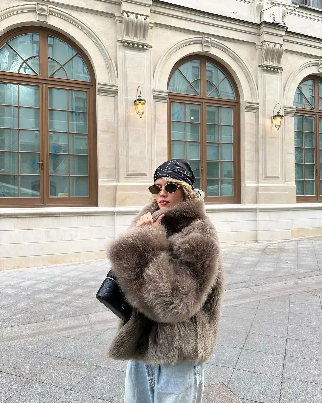 Elegant Faux Fur Solid Lapel Warm Women's Jacket Chic Long Sleeve Crop Oversized Warm Coat 2024 New Winter Lady Thick Outerwears