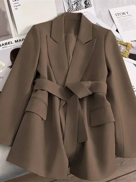 Elegant Lola Women's Blazer