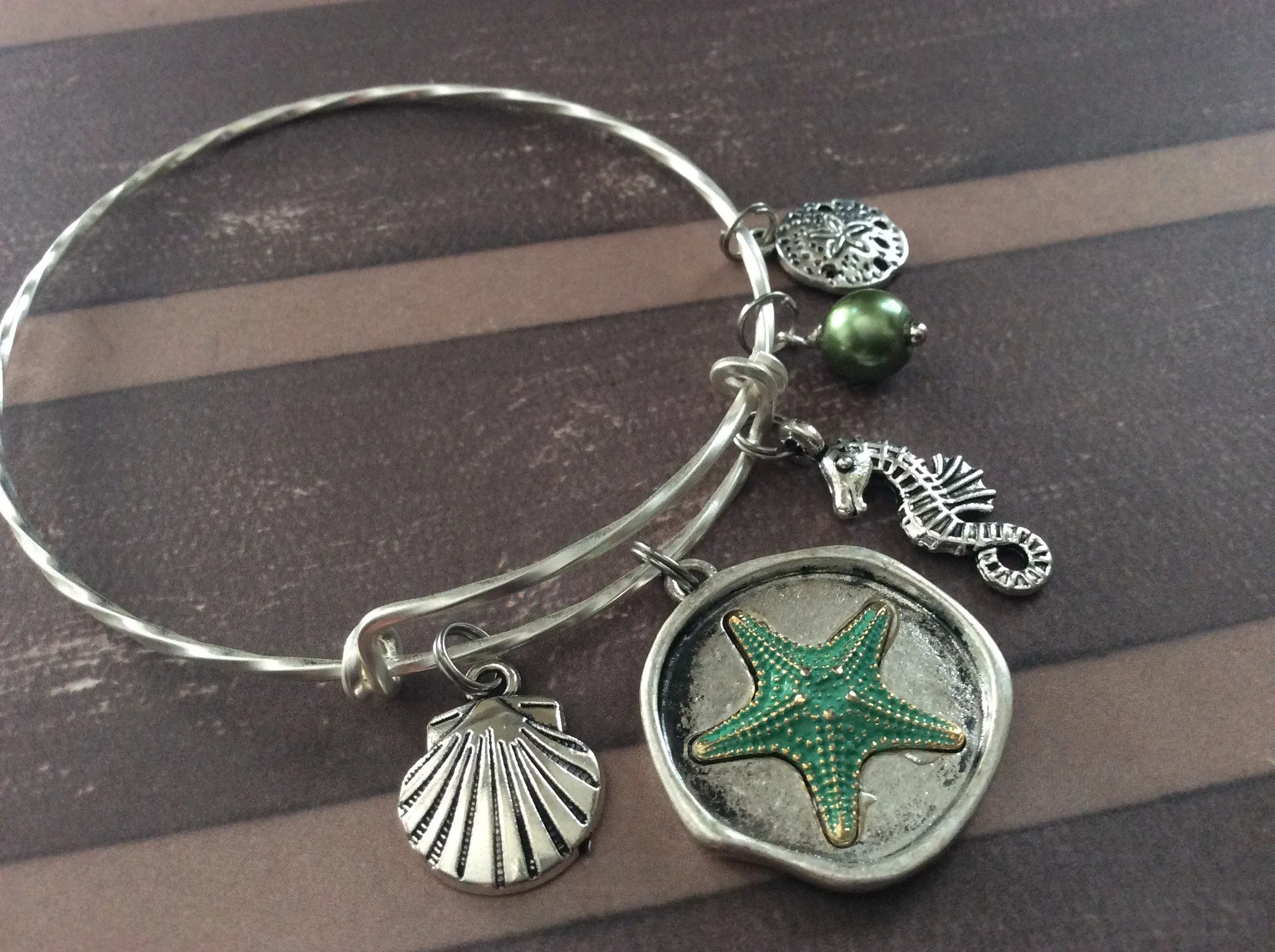 Expandable Nautical Bracelet Ocean Green Starfish Seashell Seahorse Sand Dollar and Pearl Twisted Matte Silver Adjustable Wire Bangle Gift