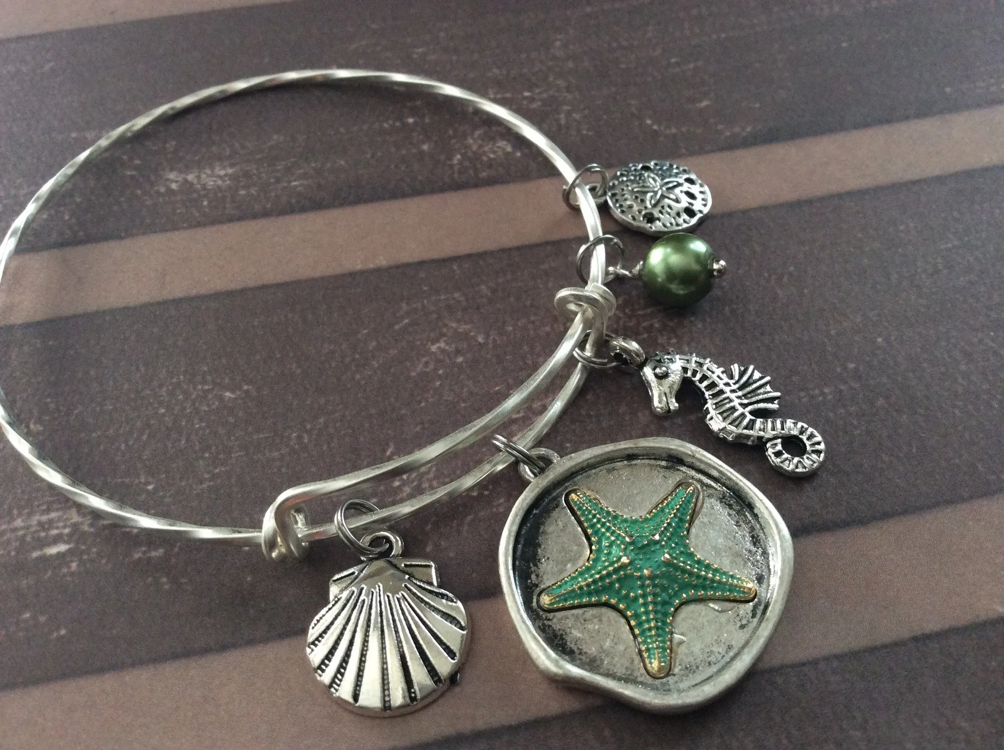 Expandable Nautical Bracelet Ocean Green Starfish Seashell Seahorse Sand Dollar and Pearl Twisted Matte Silver Adjustable Wire Bangle Gift