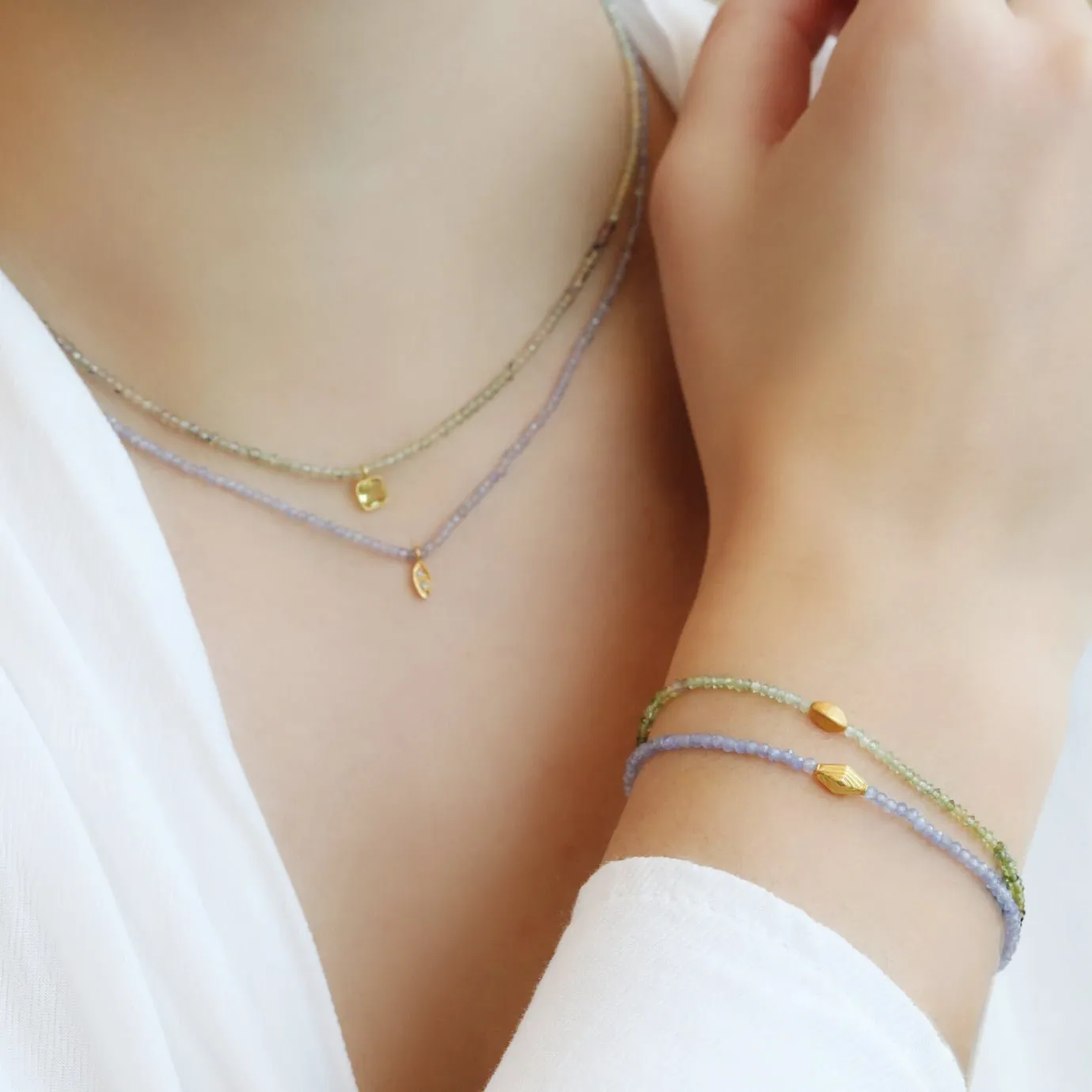 Faceted Tanzanite Beaded Bracelet with 18K Stepped Rhombus Bead