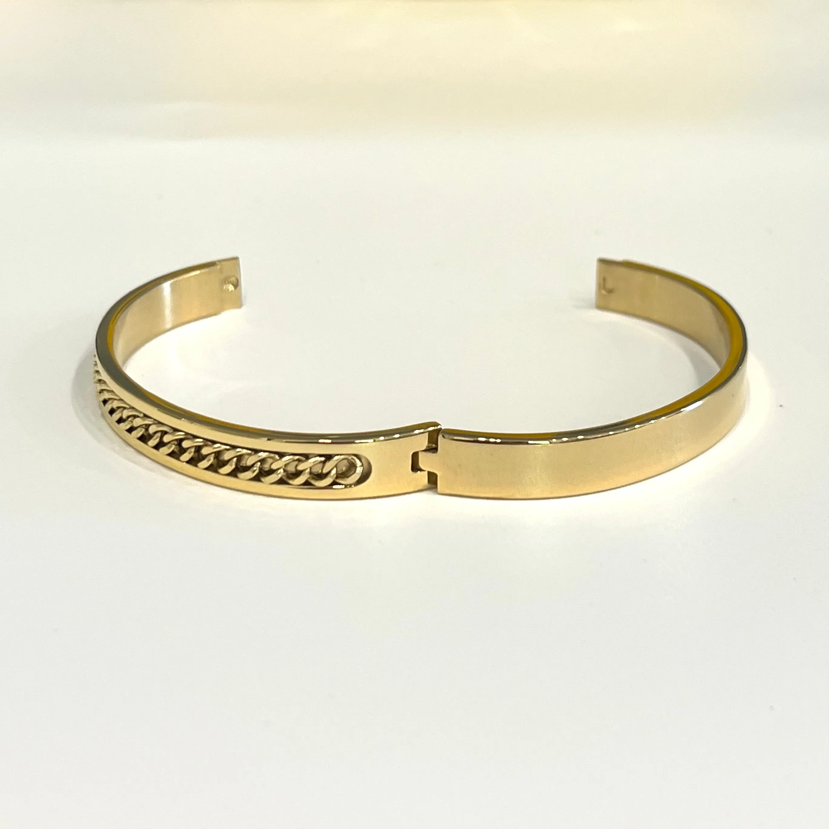 Men & Women 18K Gold Plated Inlaid Chain Bangle Bracelet.