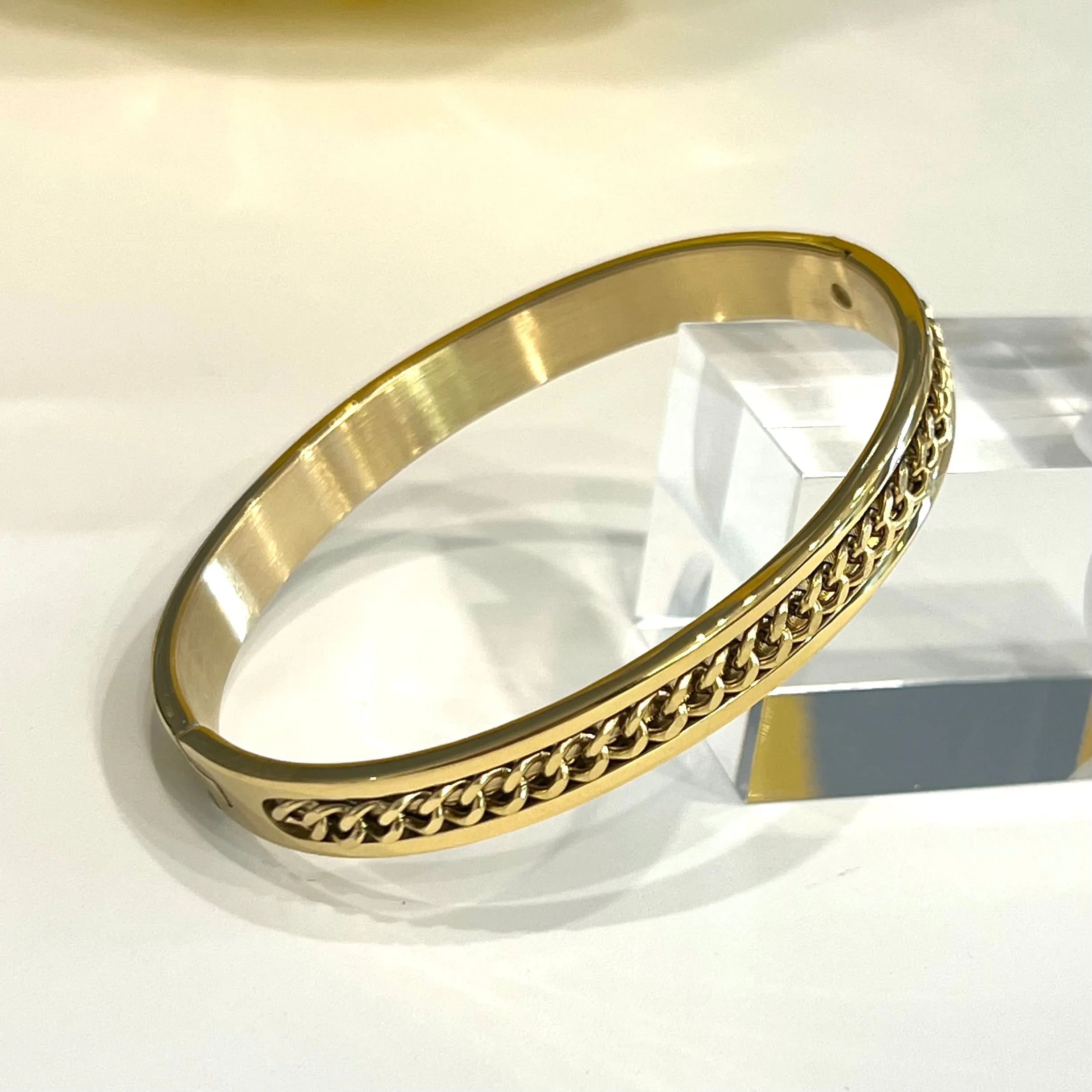 Men & Women 18K Gold Plated Inlaid Chain Bangle Bracelet.