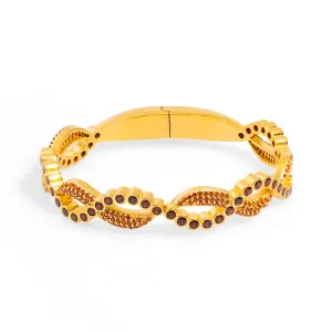 Modern Style Carnelian Gemstone & Gold Bangle Bracelet