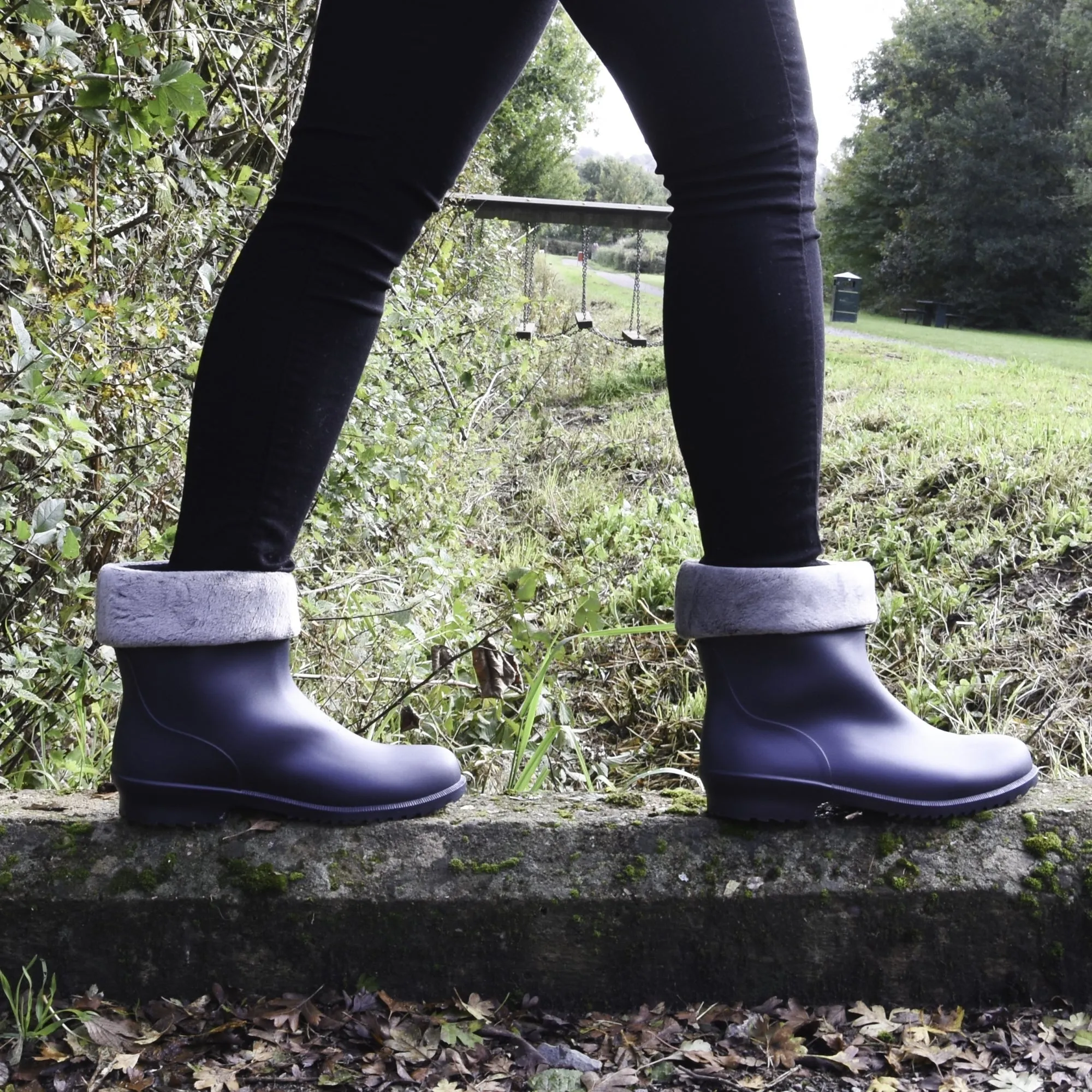 Mud Dogs LINA Womens Warm Lined Boots Navy