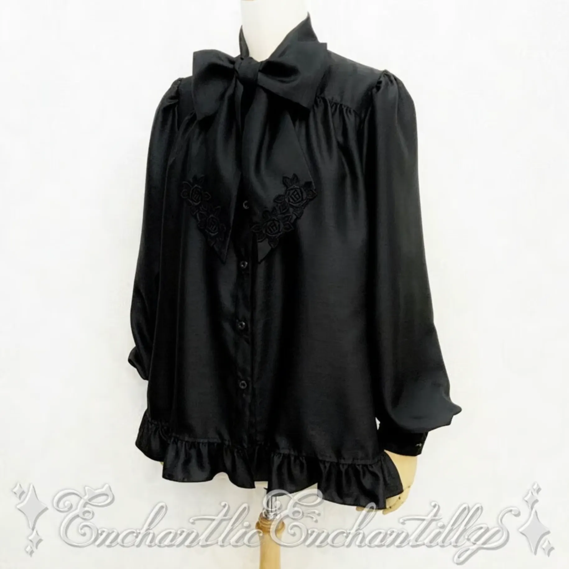Noble Ribbon Tie Blouse