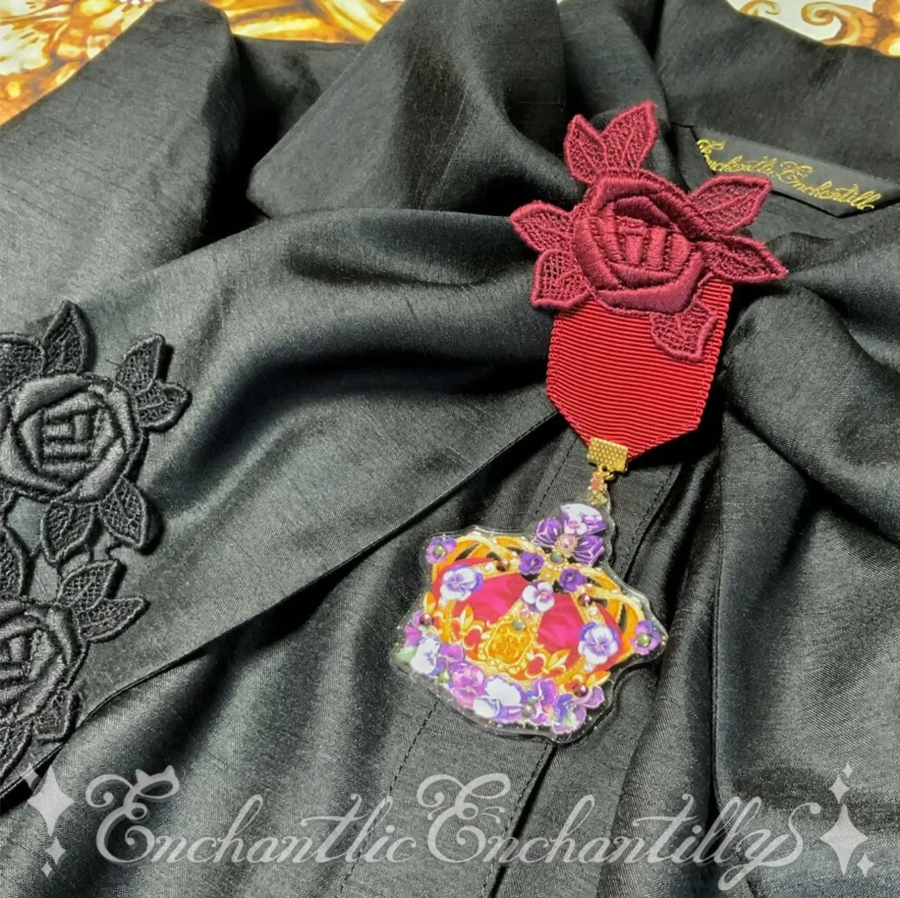 Noble Ribbon Tie Blouse