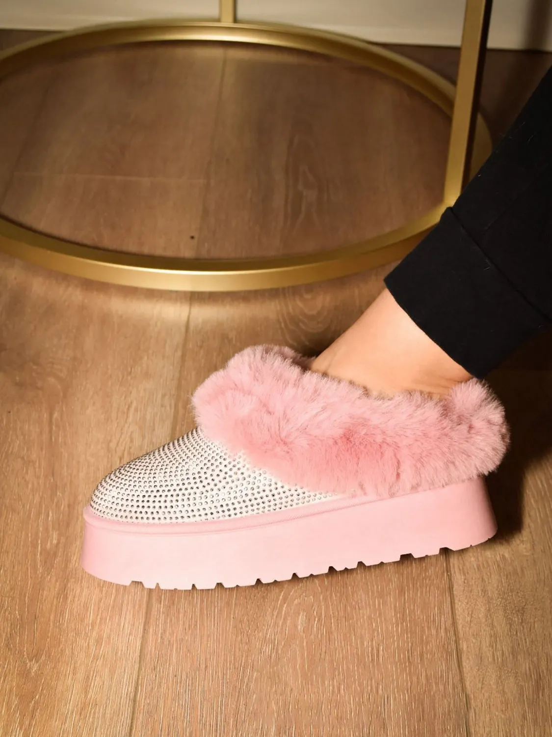 Size 7.5 Pink Faux Fur Platform Bootie Slippers