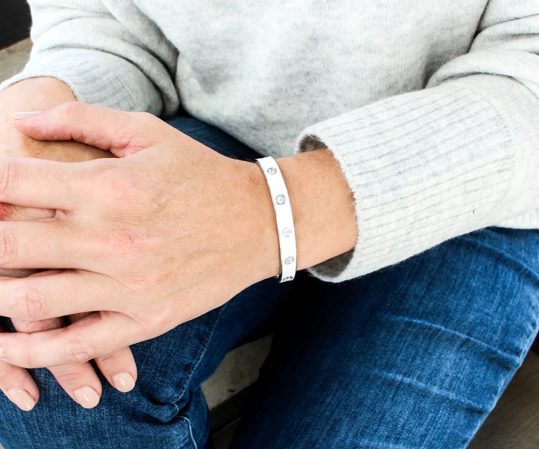 Star Spangle White Enamel Gold Bangle Bracelet