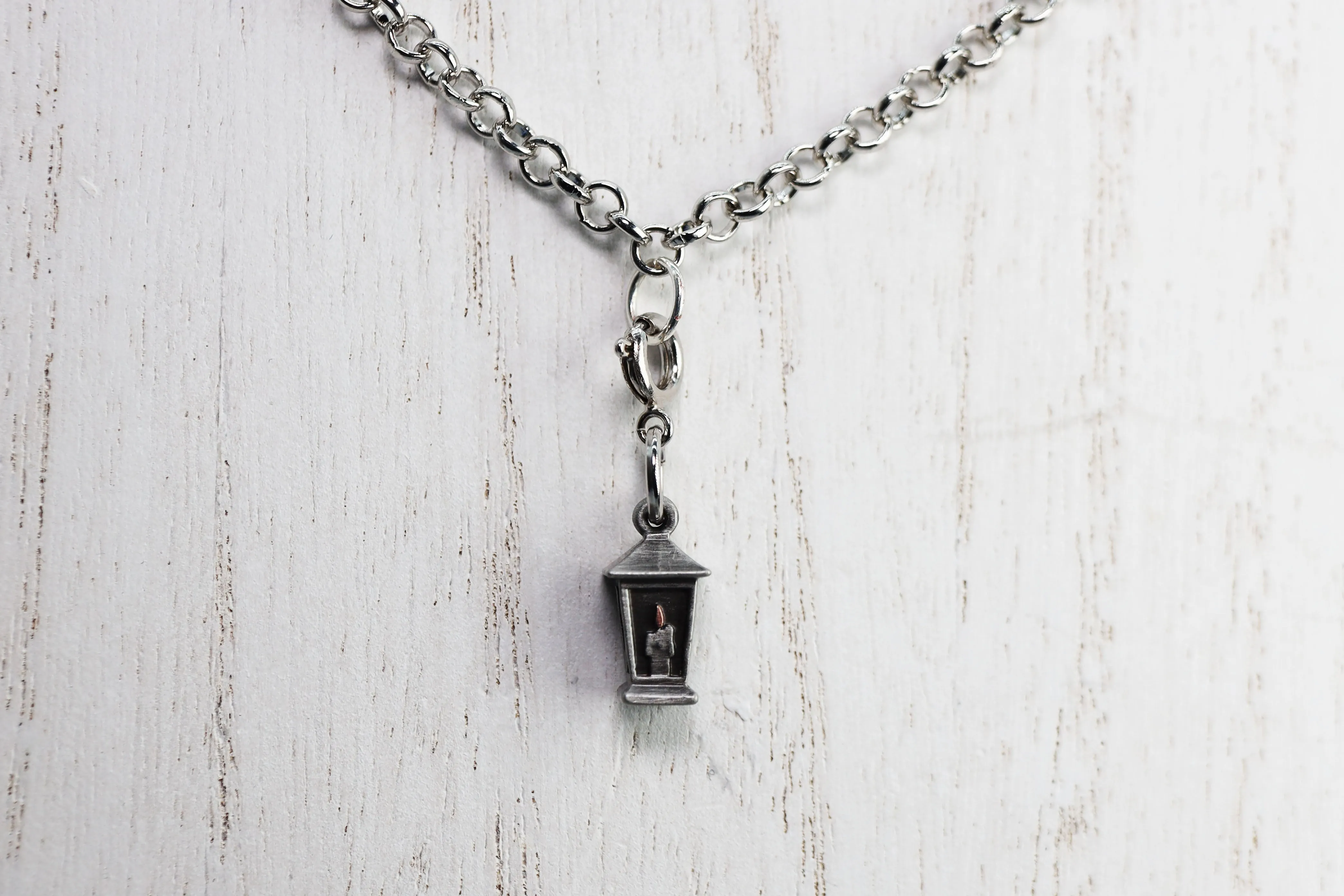 Traveler's Trinkets: Lantern Charm