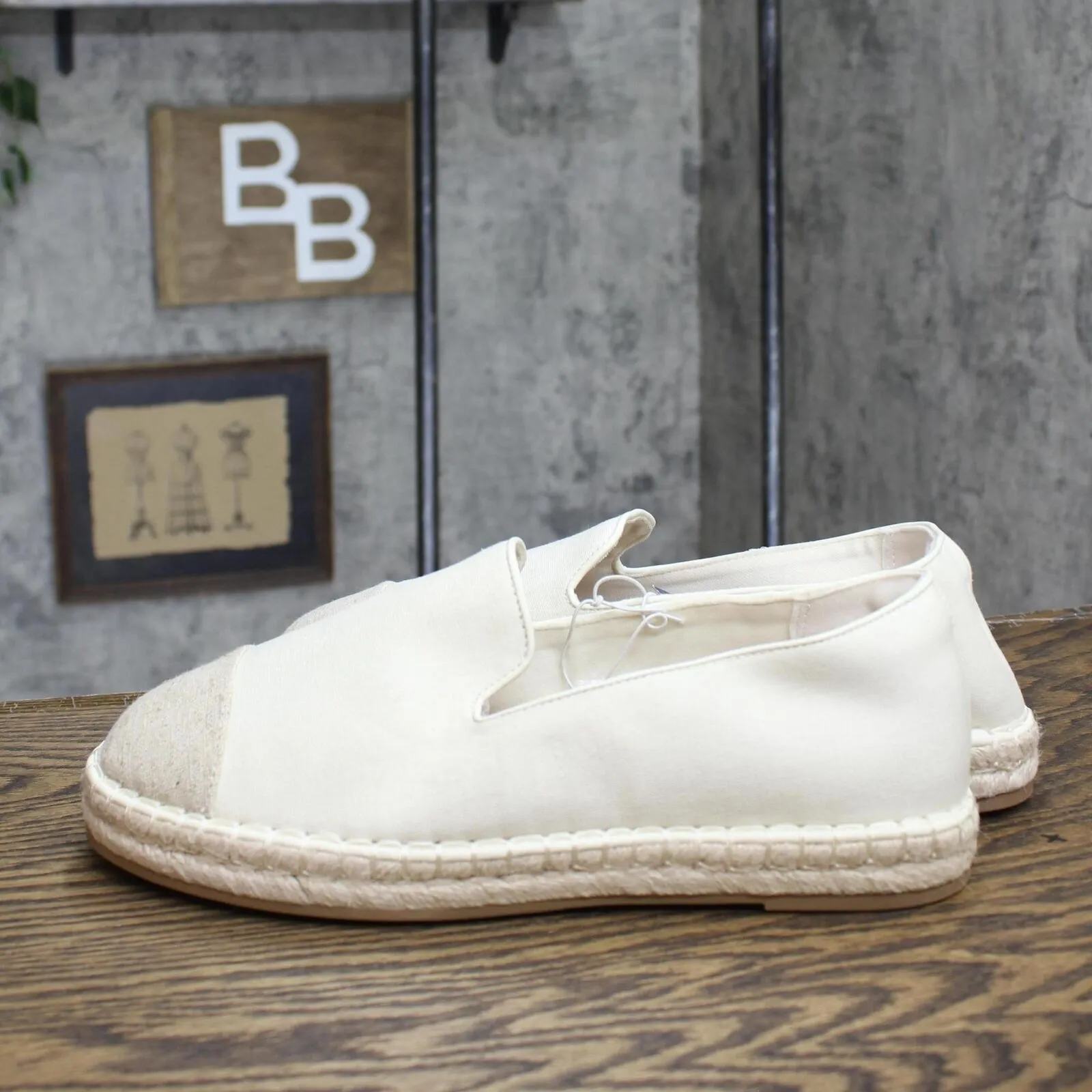 Universal Thread Women's Skipper Wide width Espadrille Flats Cream Off White 10W