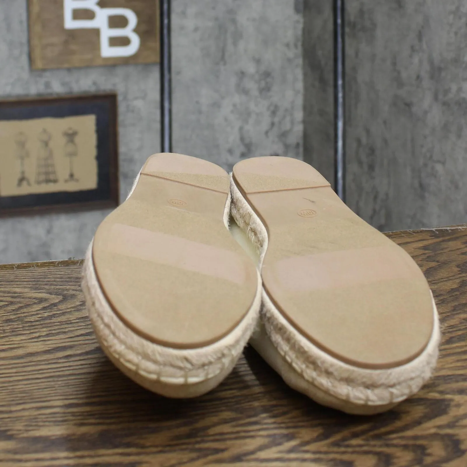 Universal Thread Women's Skipper Wide width Espadrille Flats Cream Off White 10W