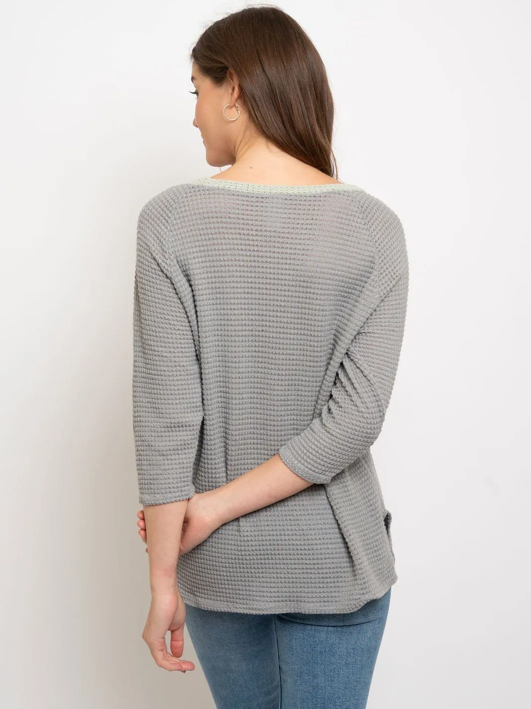 WOMEN'S 3/4 SLEEVE LACE FRONT DETAIL TOP