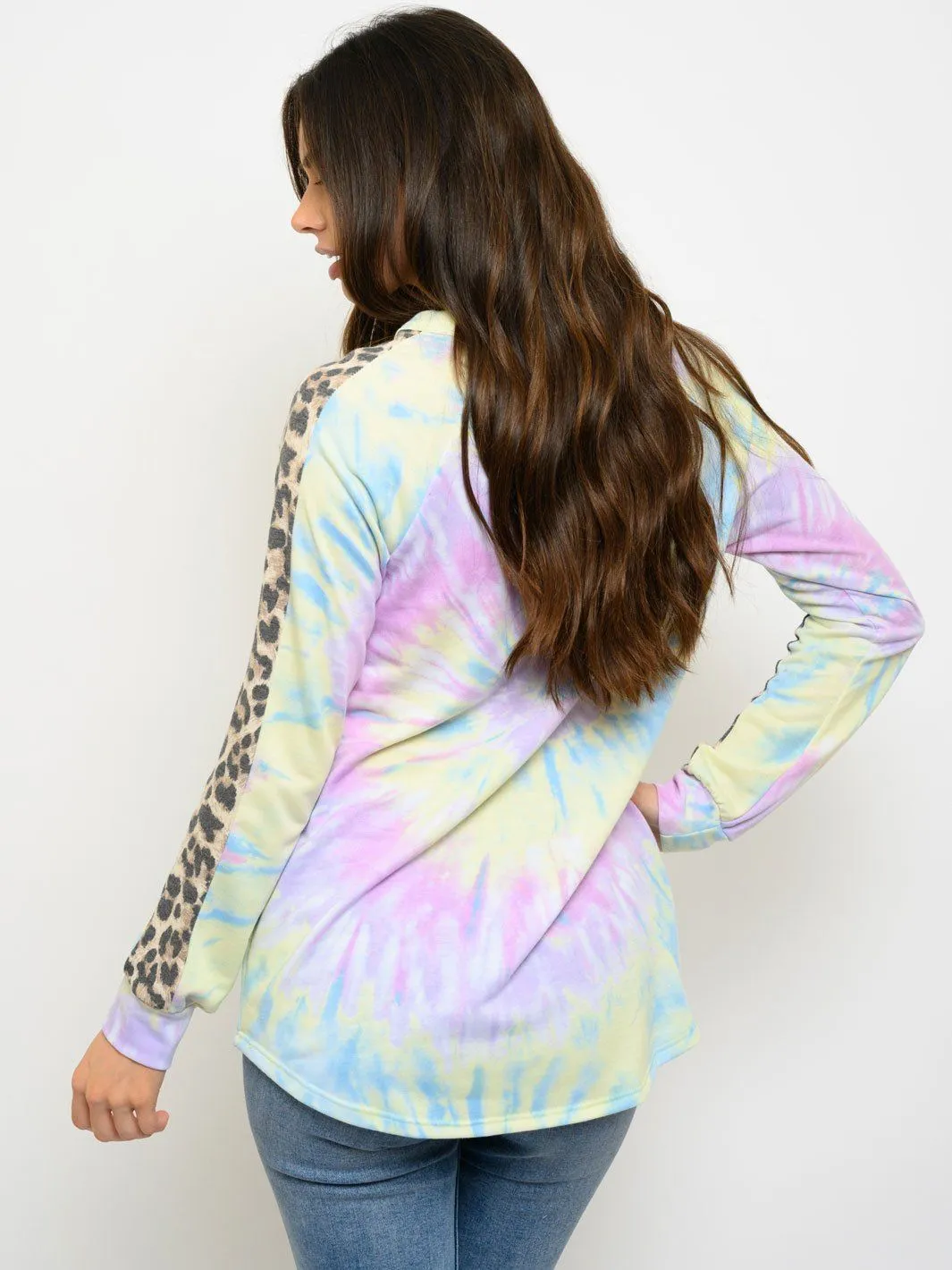 WOMEN'S CONTRAST ANIMAL PRINT TIE DYE LONG SLEEVE TOP