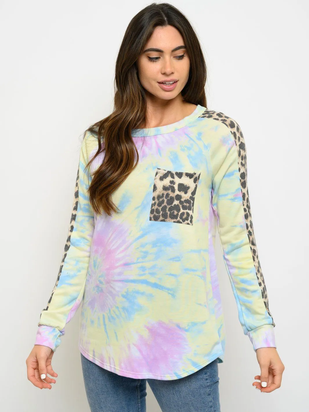 WOMEN'S CONTRAST ANIMAL PRINT TIE DYE LONG SLEEVE TOP