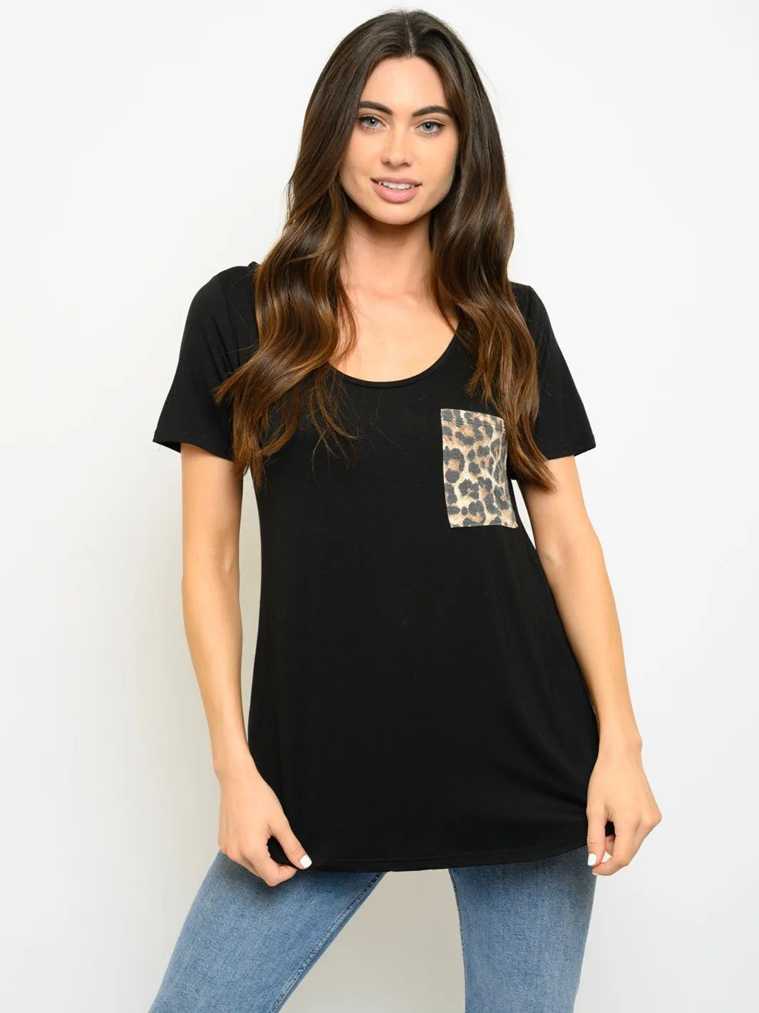 WOMEN'S FRONT ANIMAL PRINT POCKET TOP
