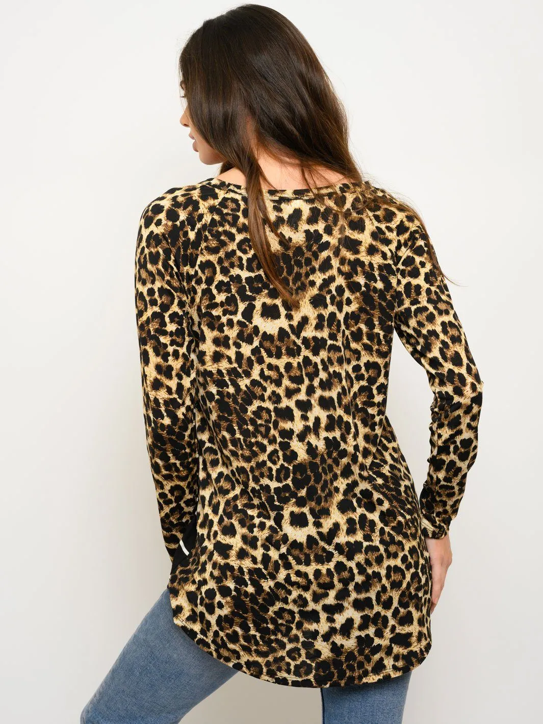 WOMEN'S LONG SLEEVE SEQUIN FRONT POCKET ANIMAL PRINT TOP