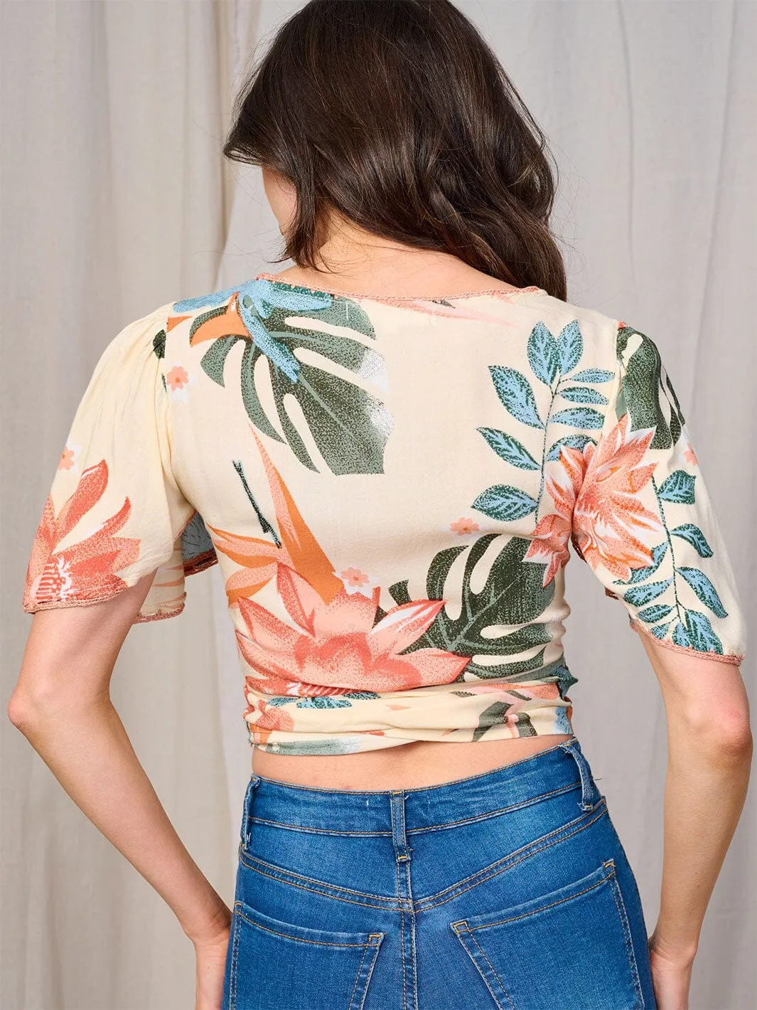 WOMEN'S SHORT SLEEVE FLORAL WRAP CROP TOP